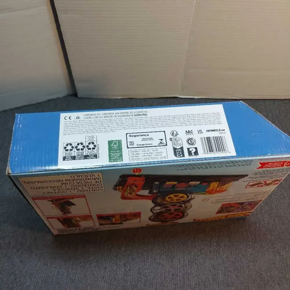 Hot Wheels City Super Twist Tire Shop Playset New Sealed Box Damage